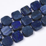 Poludrago kamenje lapis lazuli niska.