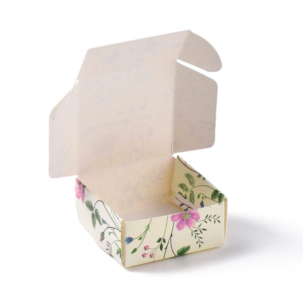 Poklon kutijica sa tekstom "Handmade with love"